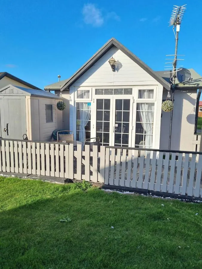 Chalet 81 South Shore Bridlington 2X Bedroom Detached Chalet Sleeps 4 Bessingby