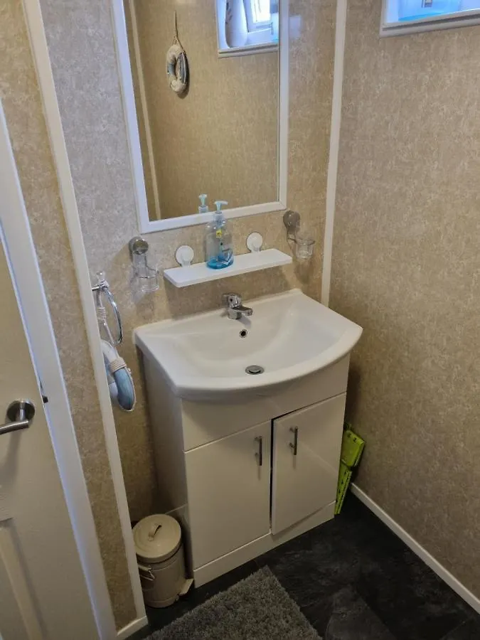 Chalet 81 South Shore Bridlington 2X Bedroom Detached Chalet Sleeps 4 Bessingby