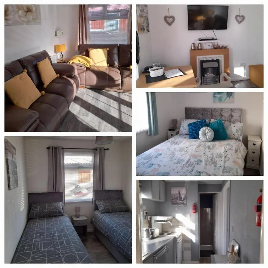 Chalet 81 South Shore Bridlington 2X Bedroom Detached Chalet Sleeps 4 Bessingby
